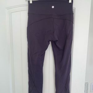LULULEMON IN MOVEMENT 6 PLUM